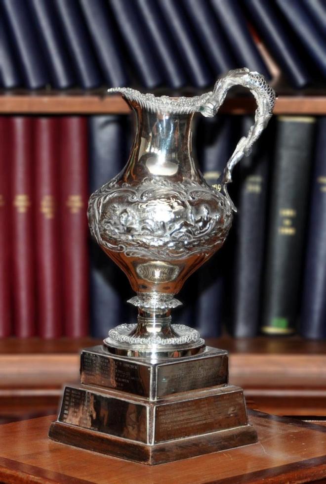 HKRNVR Memorial Vase - Old Mutual Top Dog Trophy Series 2014-2015 © RHKYC Media http://www.rhkyc.org.hk
